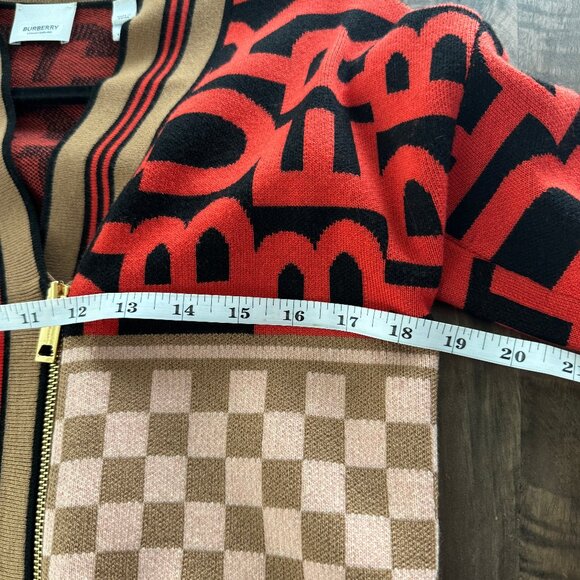 Burbery Wool & Cashmere Cardigan - Picture 3 of 8